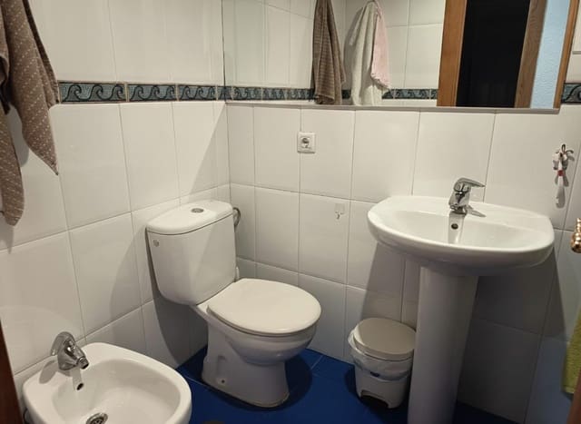 2 soveværelse Lejlighed til leje i Santo Domingo, Alicante by - € 850 (Ref: 9472987)