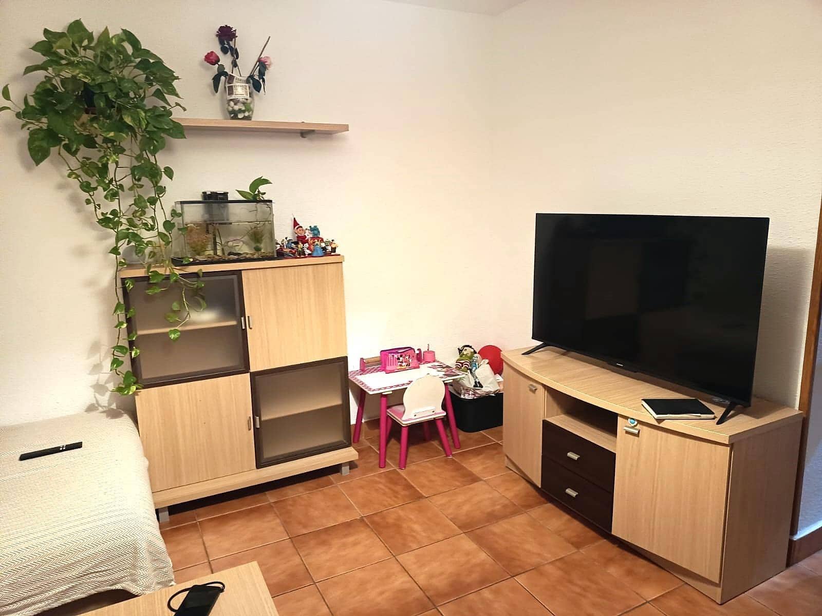 2 soveværelse Lejlighed til leje i Alicante by - € 850 (Ref: 9472987)