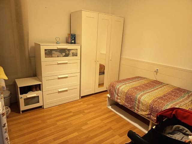 2 soveværelse Lejlighed til leje i Santo Domingo, Alicante by - € 850 (Ref: 9472987)