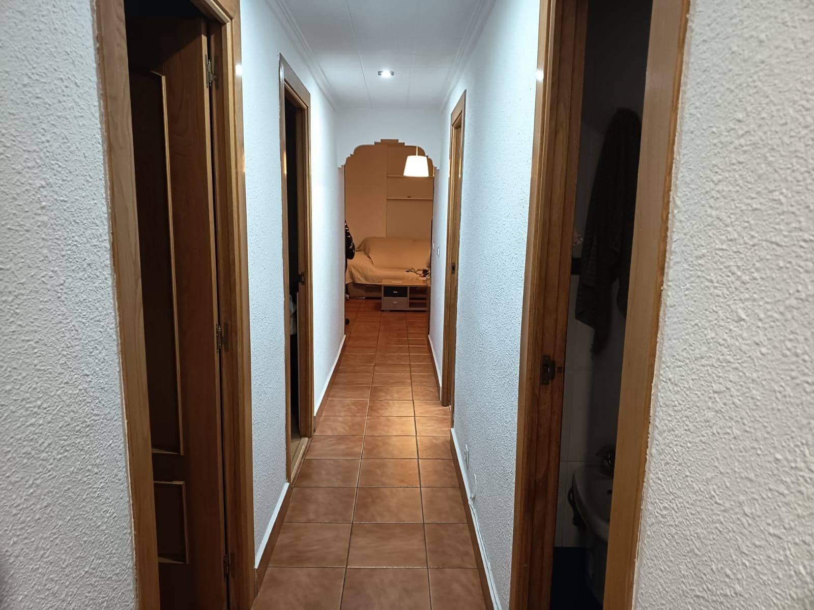 2 soveværelse Lejlighed til leje i Alicante by - € 850 (Ref: 9472987)