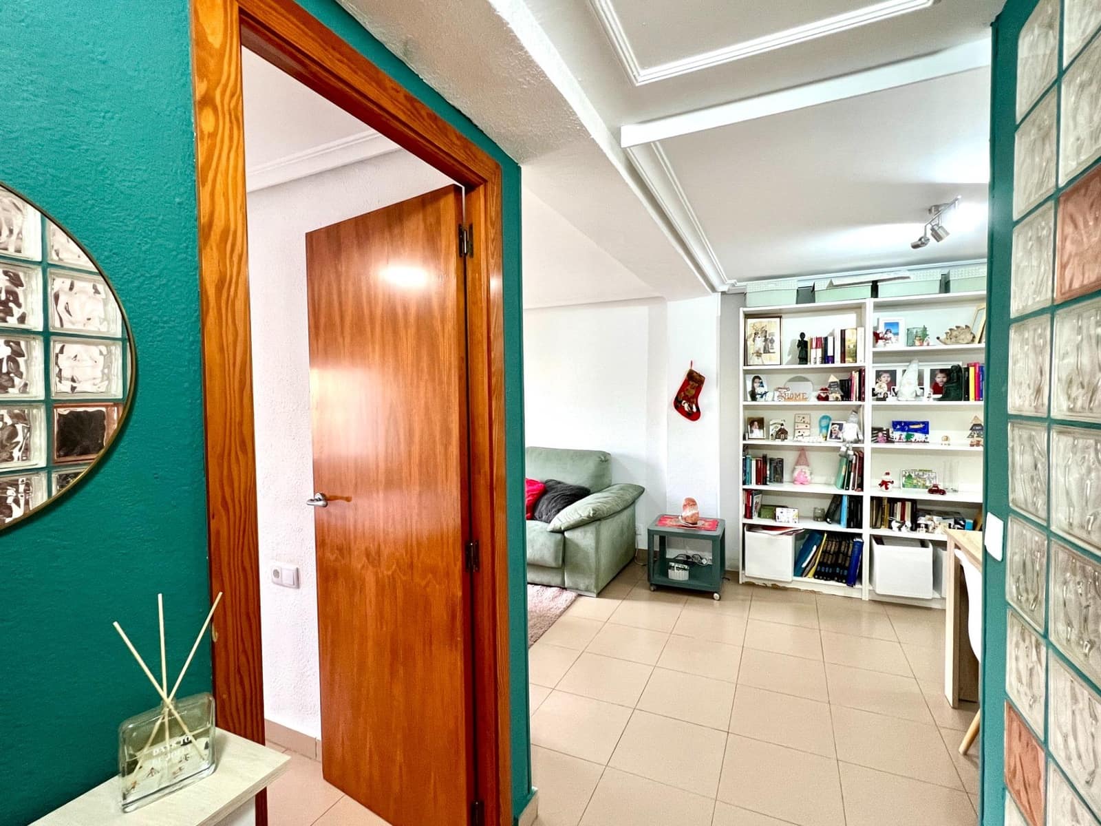 2 bedroom Flat for sale in Alicante / Alacant city - € 136,000 (Ref: 9474221)