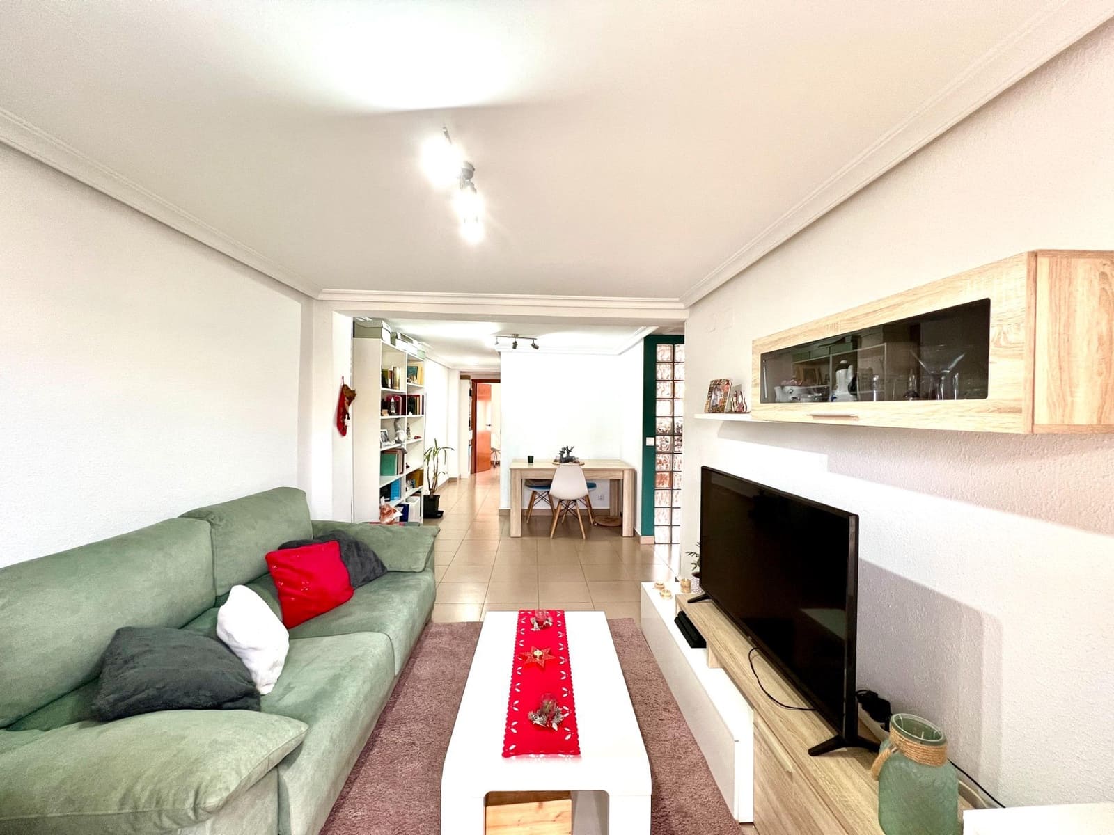 2 bedroom Flat for sale in Alicante / Alacant city - € 136,000 (Ref: 9474221)