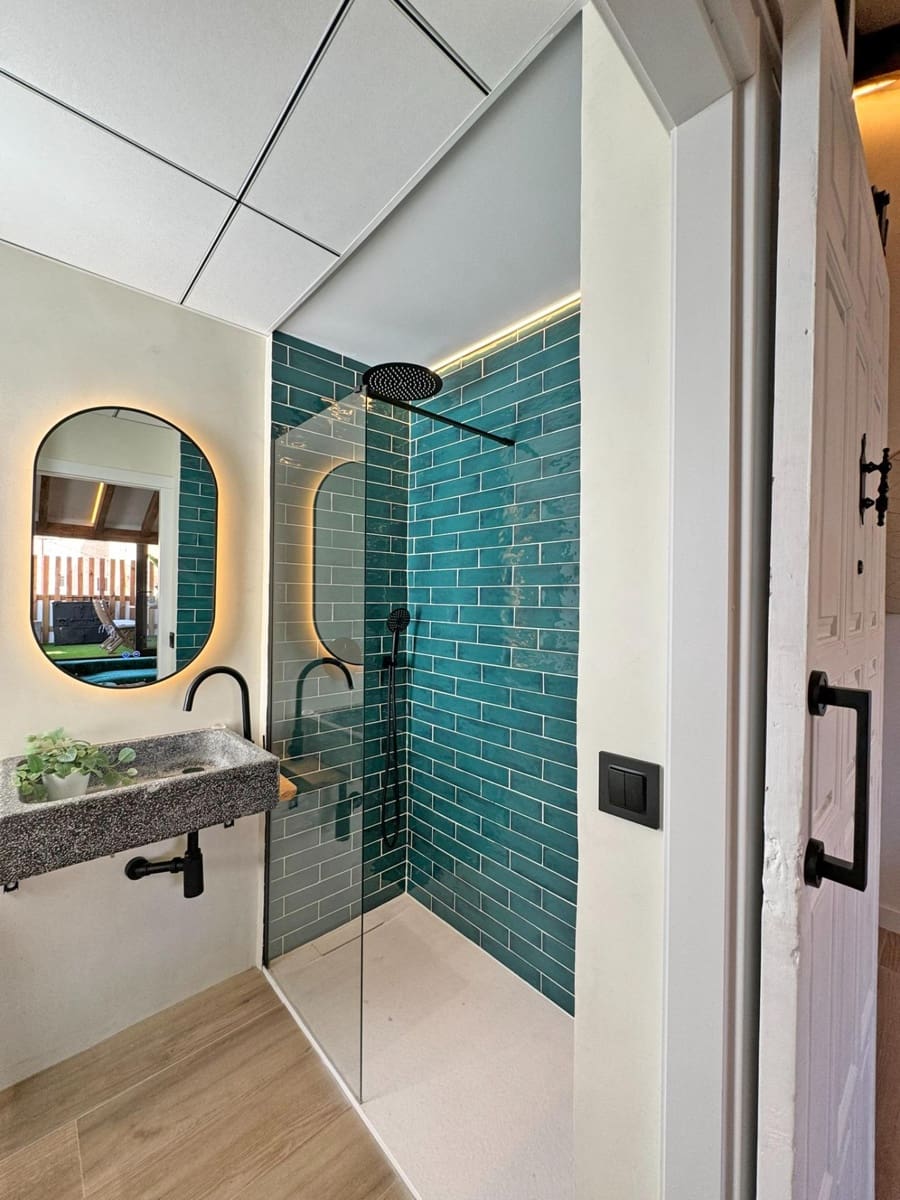 3 bedroom Penthouse for rent in Alicante / Alacant city - € 2,900 (Ref: 9476122)