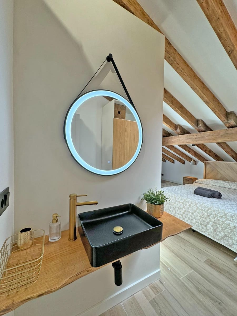 3 bedroom Penthouse for rent in Alicante / Alacant city - € 2,900 (Ref: 9476122)