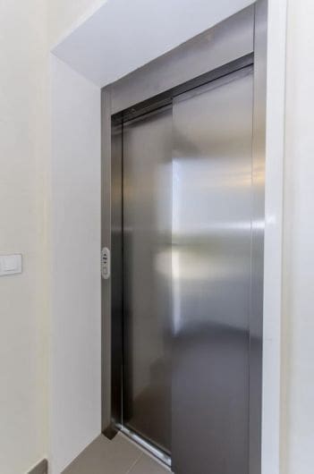 Chalet de 3 habitaciones en Campoamor en venta con piscina - 1.195.000 € (Ref: 9481217)