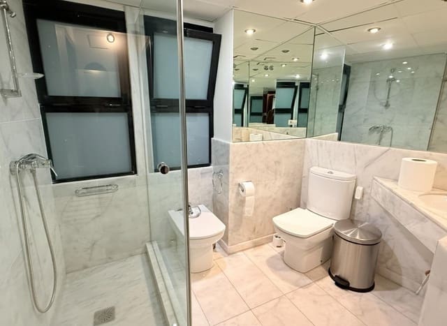 3 makuuhuone Asunto myytävänä paikassa Mercado, Alicante kaupunki - 330 000 € (Ref: 9548265)