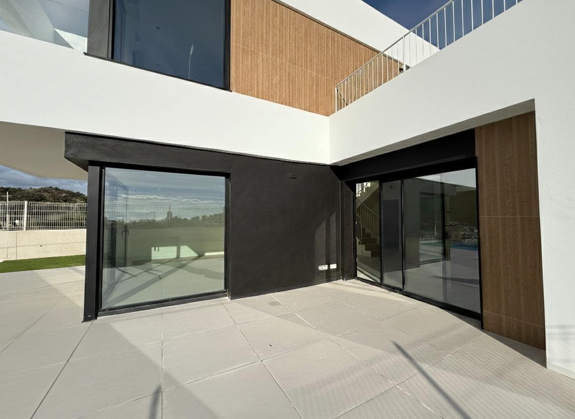 3 quarto Moradia para venda em Finestrat com piscina - 850 000 € (Ref: 9571214)