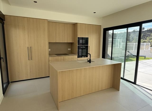 3 bedroom Villa for sale in Finestrat with pool - € 850,000 (Ref: 9571214)