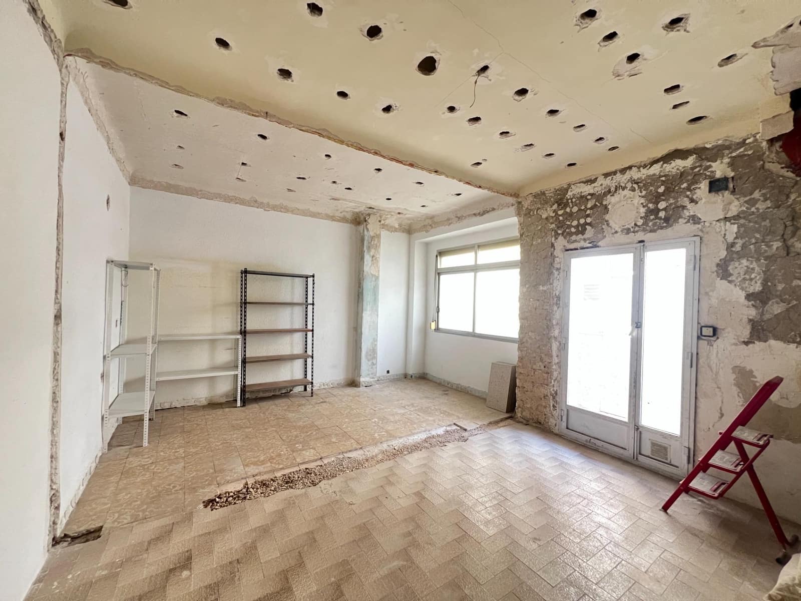 Piso de 4 habitaciones en Alicante / Alacant ciudad en venta - 178.000 € (Ref: 9611575)