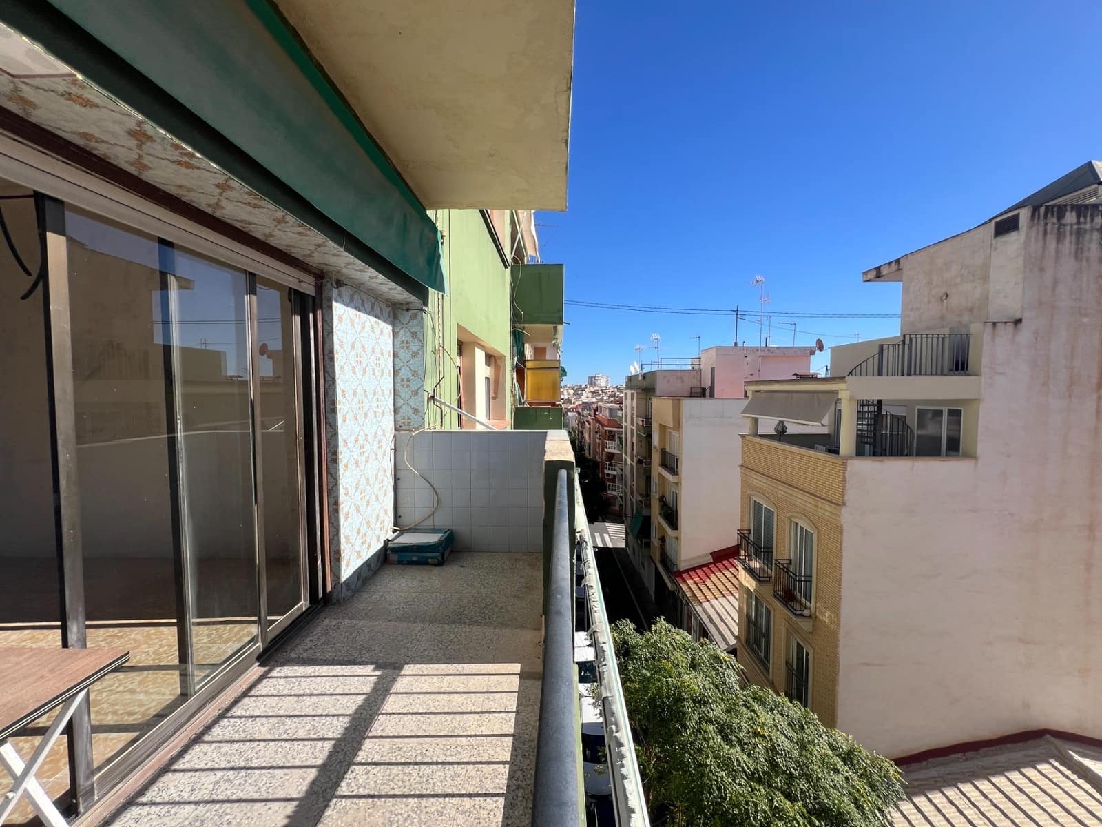 Piso de 4 habitaciones en Alicante / Alacant ciudad en venta - 178.000 € (Ref: 9611575)
