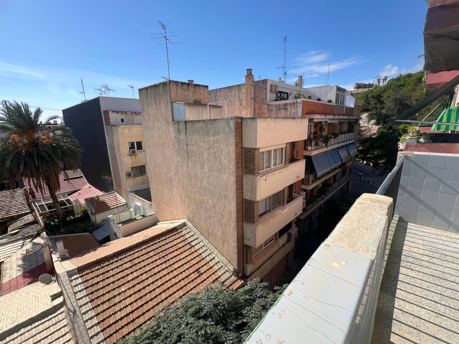 Piso de 4 habitaciones en Alicante / Alacant ciudad en venta - 178.000 € (Ref: 9611575)