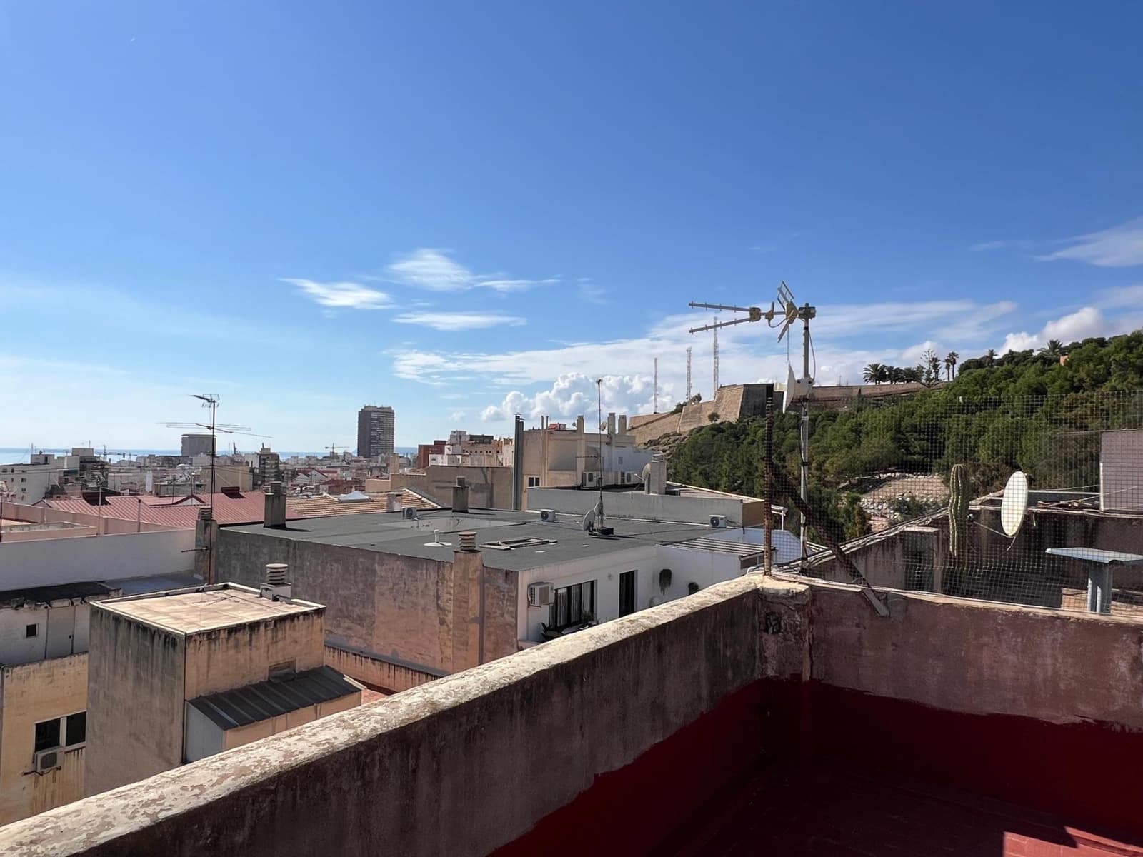 Piso de 4 habitaciones en Alicante / Alacant ciudad en venta - 178.000 € (Ref: 9611575)
