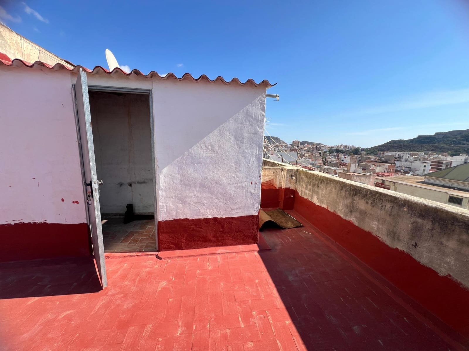 Piso de 4 habitaciones en Alicante / Alacant ciudad en venta - 178.000 € (Ref: 9611575)