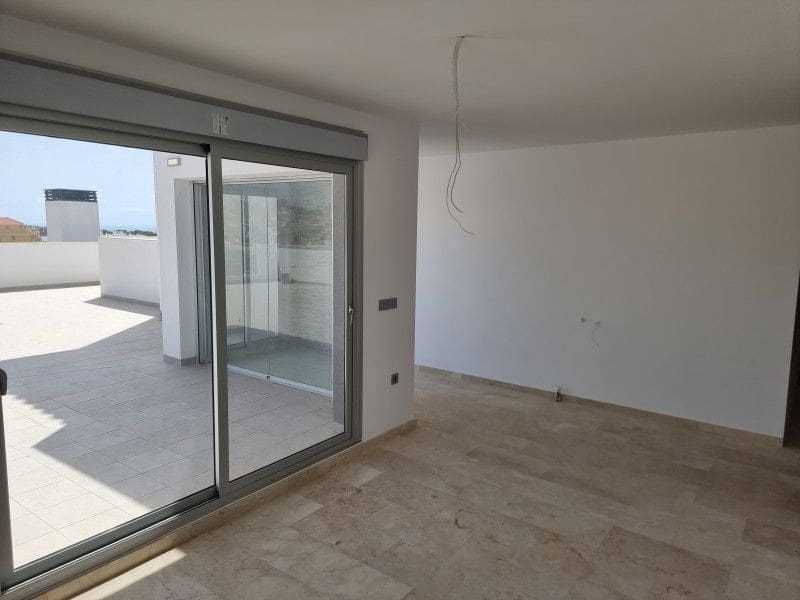 2 soveværelse Lejlighed til salg i Orihuela Costa med swimmingpool - € 255.000 (Ref: 9625713)