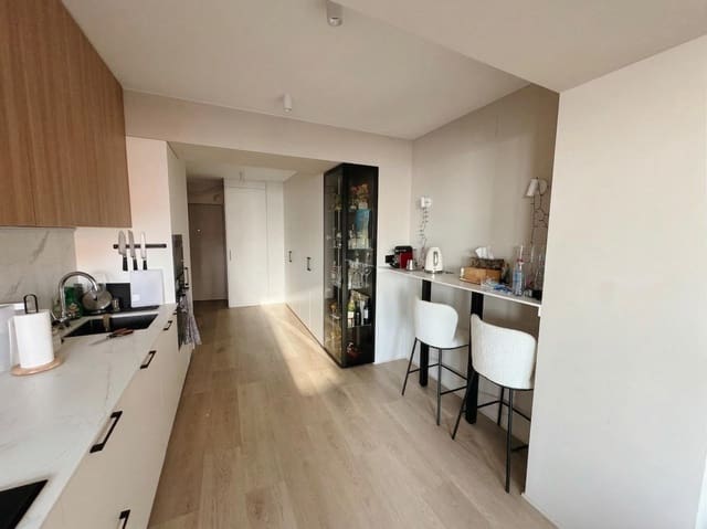 2 soverom Strandleiligheter til salgs i Alicante by - € 430 000 (Ref: 9711997)