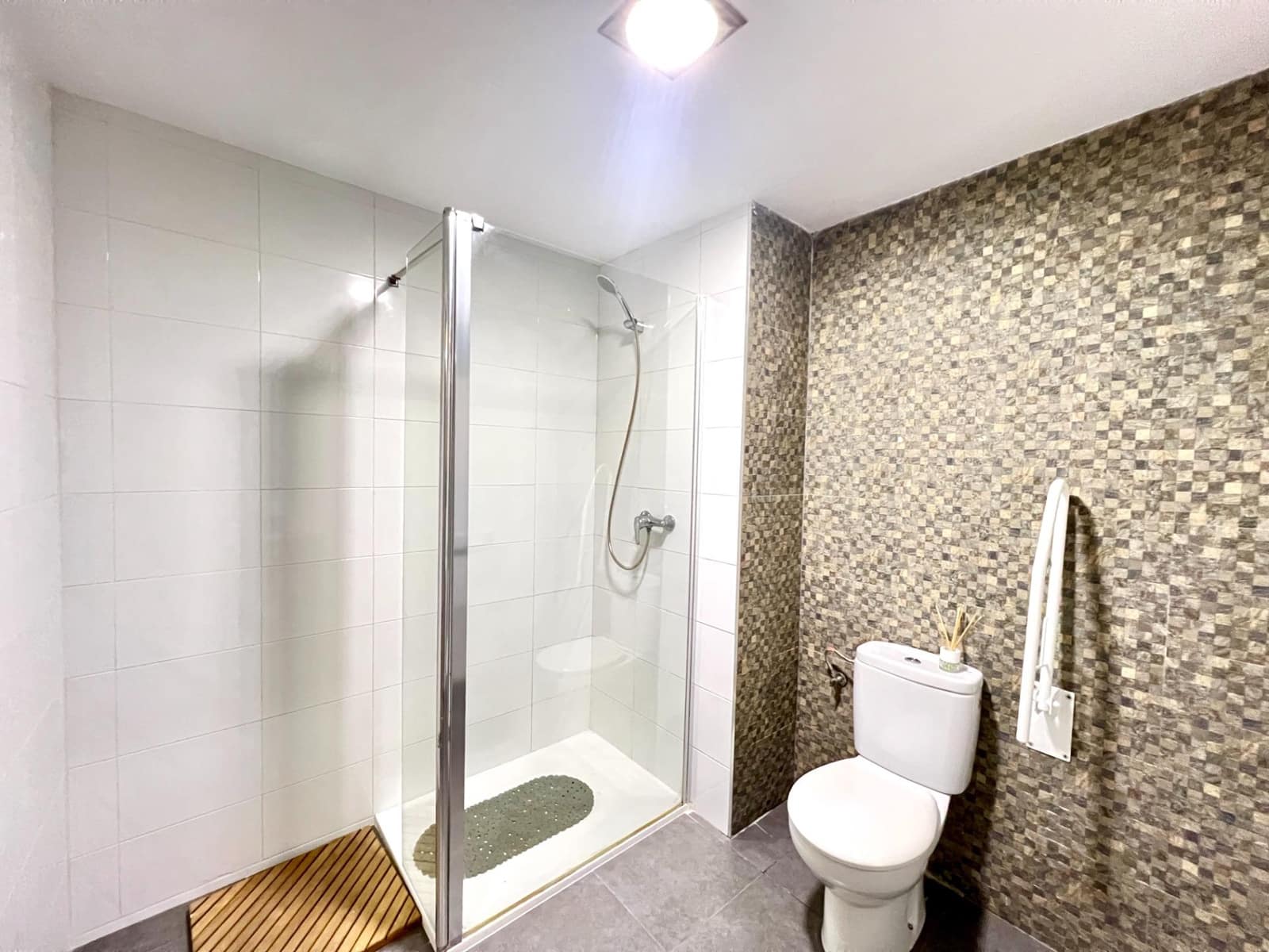 2 sovrum Kommersiell till salu i Alicante stad - 239 000 € (Ref: 9745290)