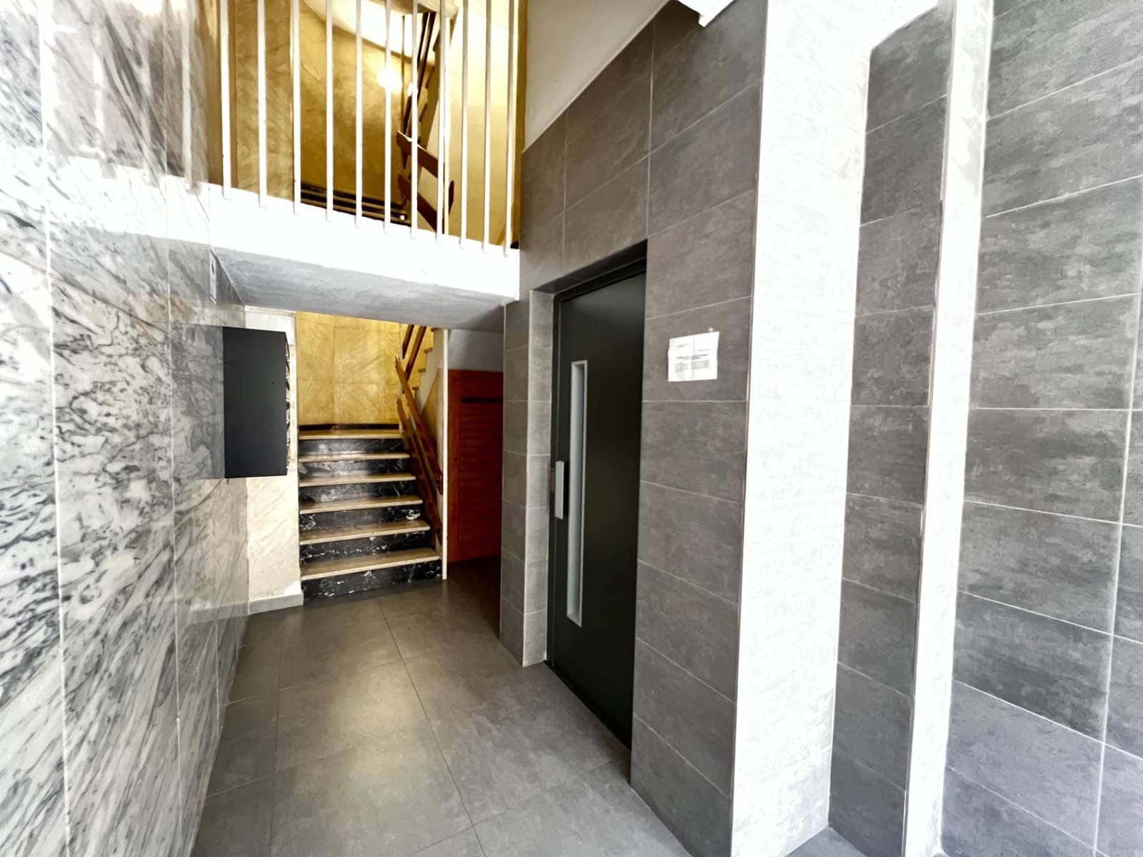 2 sovrum Kommersiell till salu i Alicante stad - 239 000 € (Ref: 9745290)