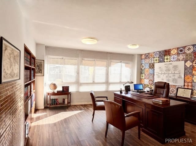 2 slaapkamer Kantoor te koop in Mercado, Alicante stad - € 235.000 (Ref: 9745290)