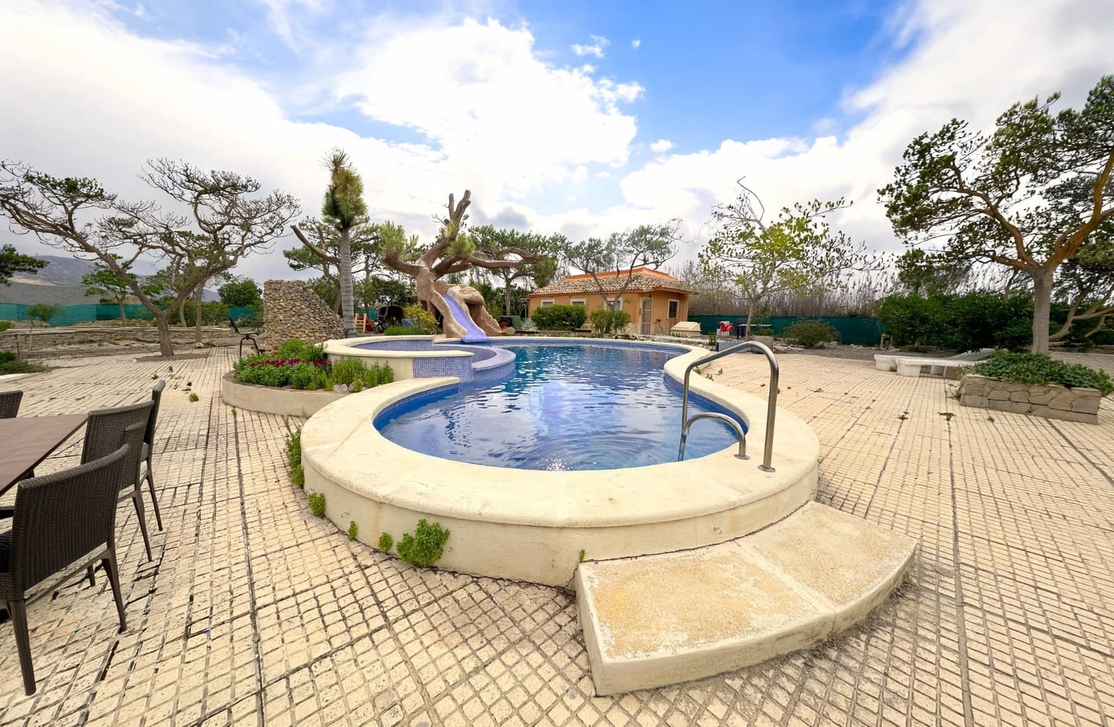5 Zimmer Villa zu verkaufen in Catral mit Pool - 975.000 € (Ref: 9745292)