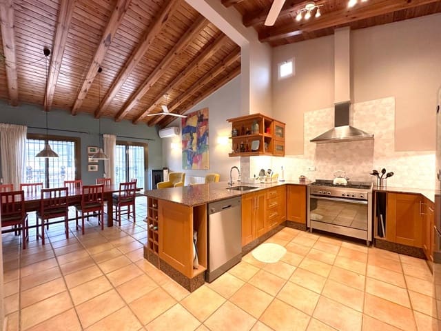 5 sypialnia Willa na sprzedaż w Catral z basenem - 975 000 € (Ref: 9745292)
