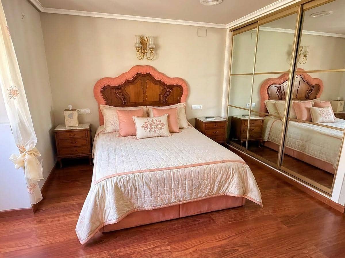 Piso de 1 habitación en Alicante / Alacant ciudad en venta con piscina - 365.000 € (Ref: 9833694)