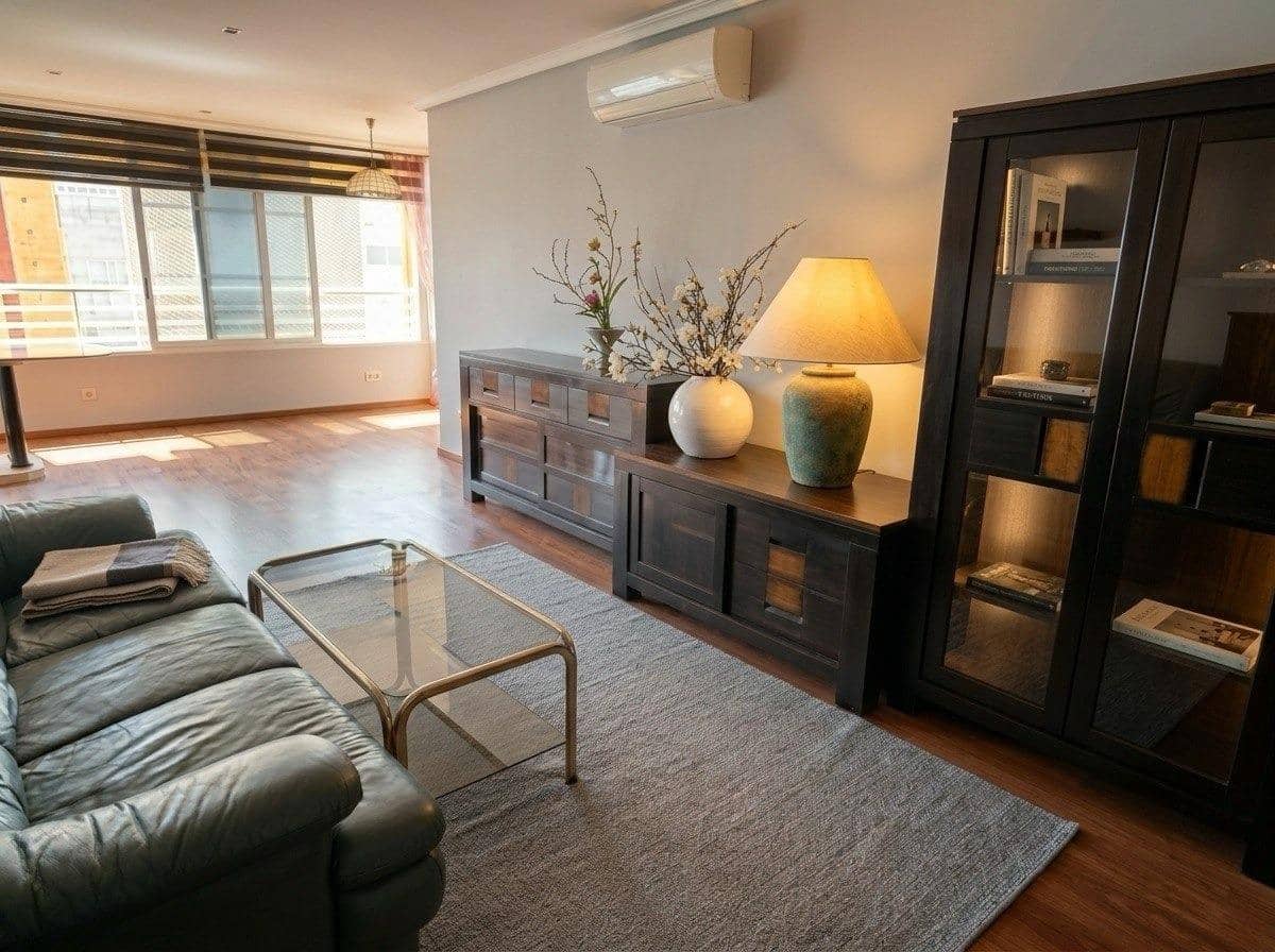 Piso de 1 habitación en Alicante / Alacant ciudad en venta con piscina - 365.000 € (Ref: 9833694)