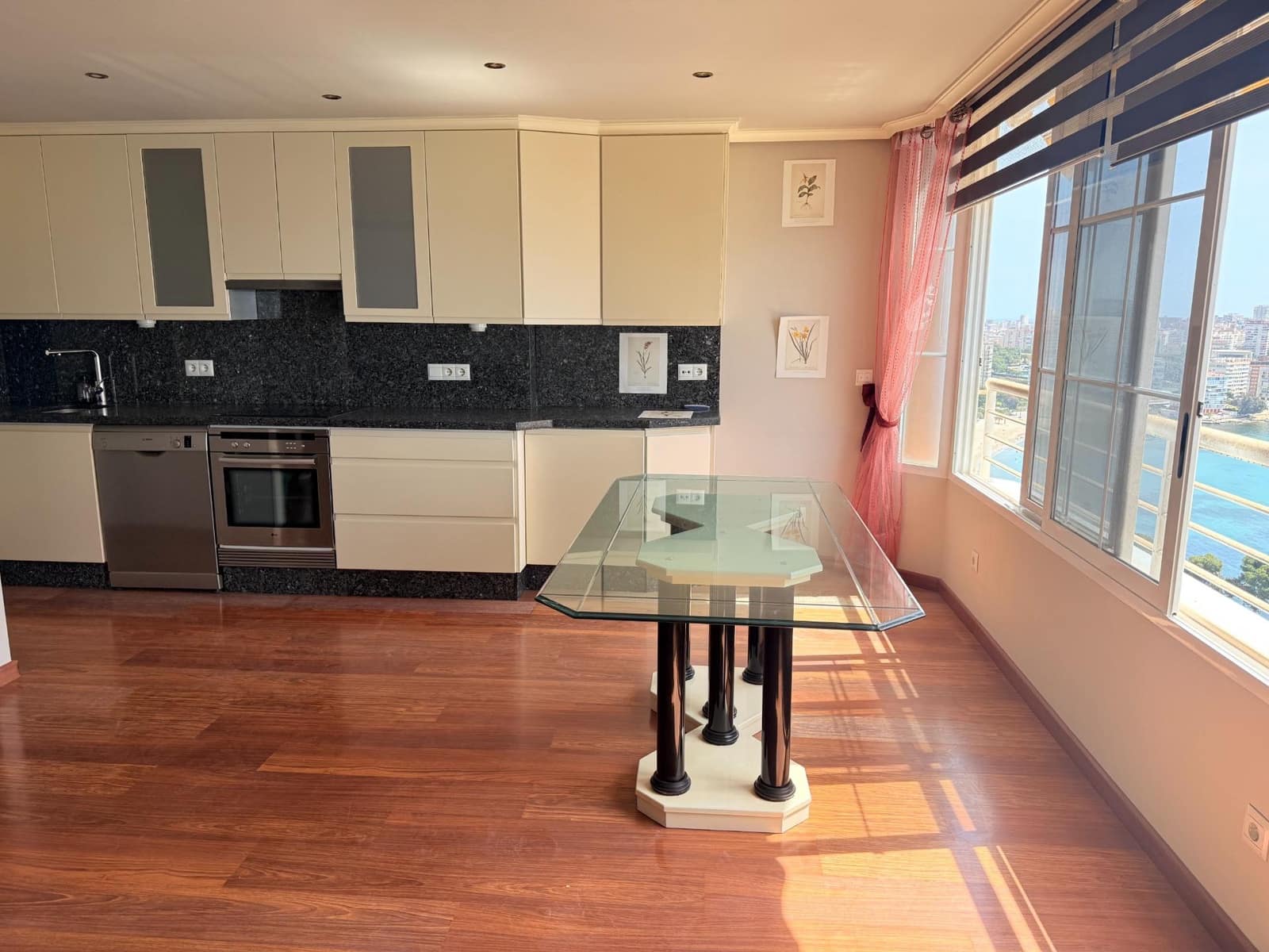 Piso de 1 habitación en Alicante / Alacant ciudad en venta con piscina - 365.000 € (Ref: 9833694)