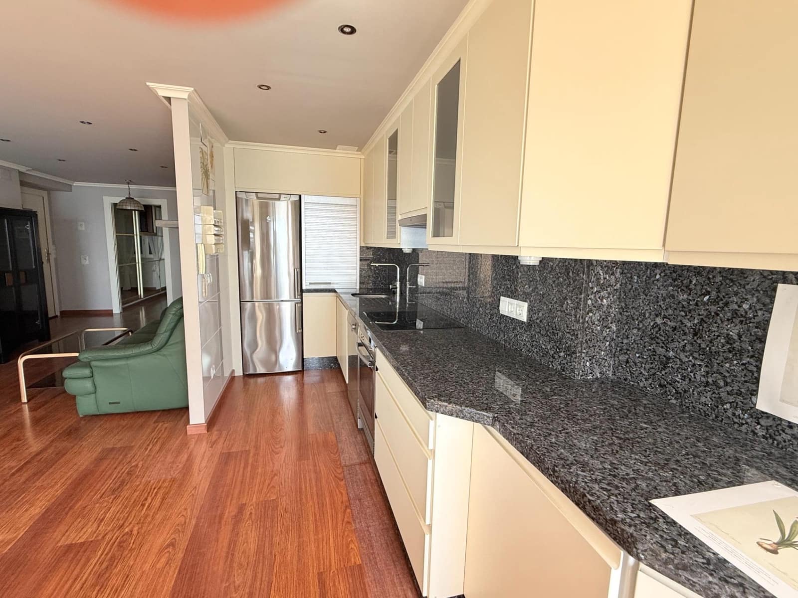 Piso de 1 habitación en Alicante / Alacant ciudad en venta con piscina - 365.000 € (Ref: 9833694)