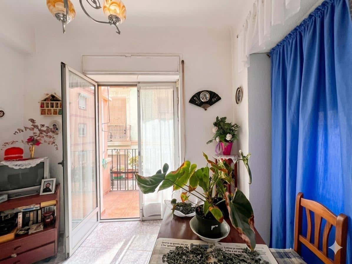 3 soveværelse Lejlighed til salg i Alicante by - € 305.000 (Ref: 9849412)