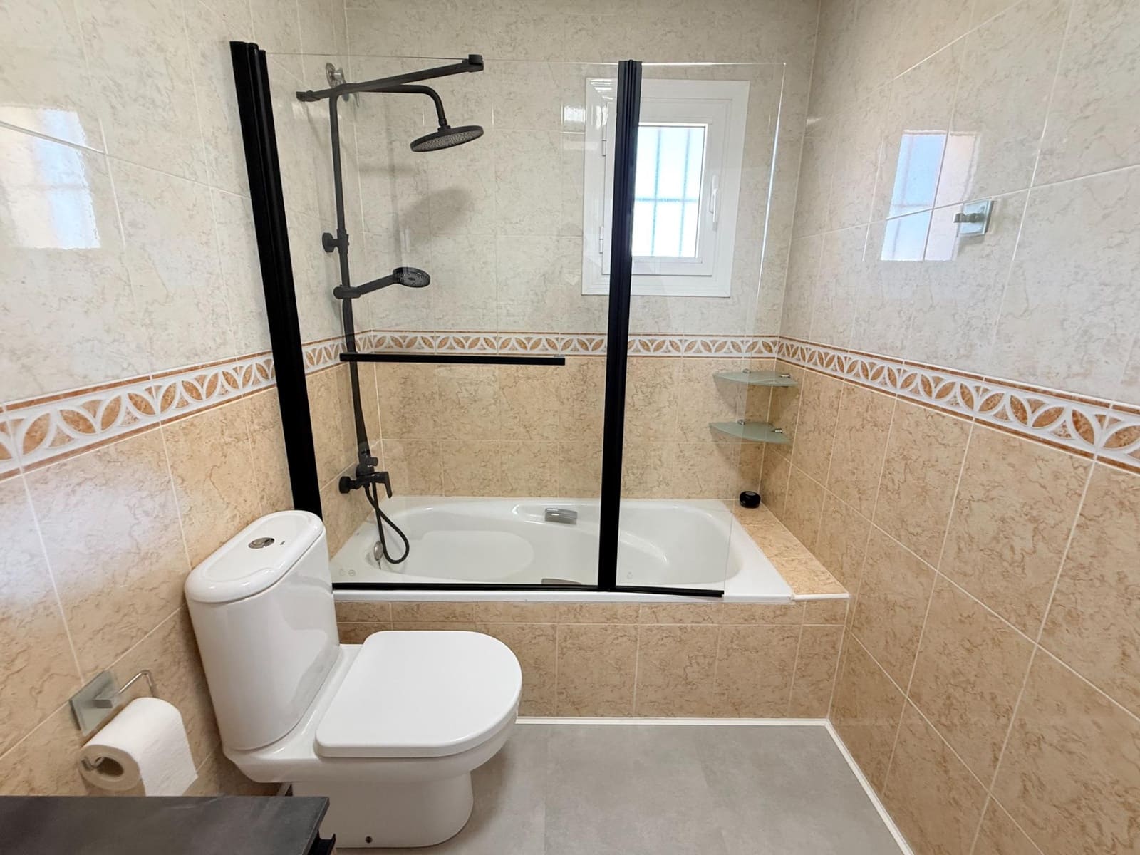 5 sovrum Bungalow till salu i Monforte del Cid med pool garage - 465 000 € (Ref: 9855496)
