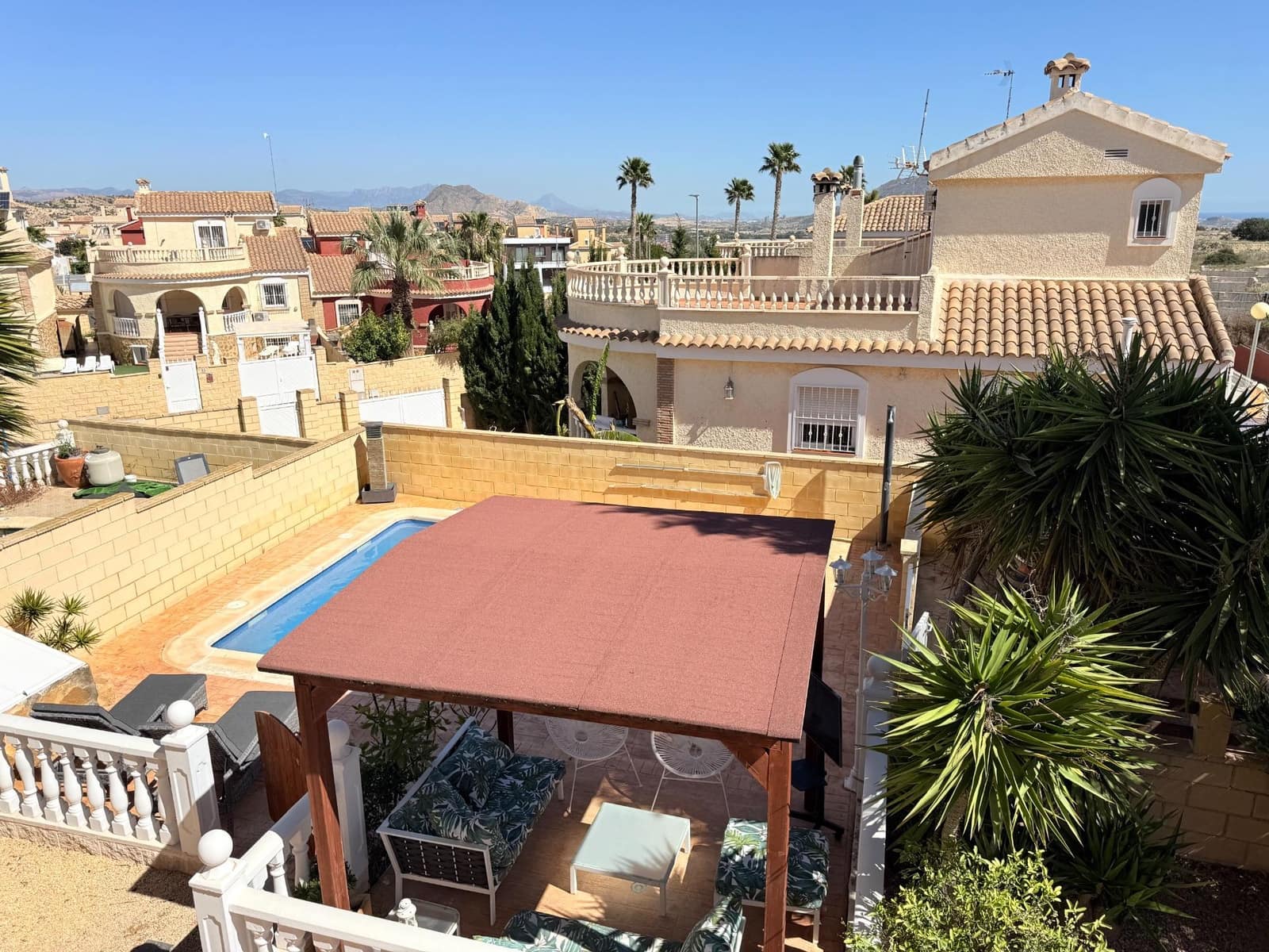 5 sovrum Bungalow till salu i Monforte del Cid med pool garage - 465 000 € (Ref: 9855496)
