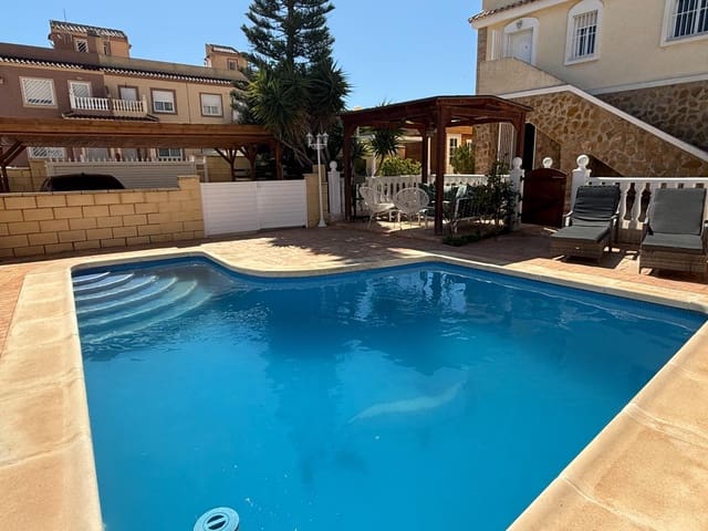 5 sovrum Bungalow till salu i Monforte del Cid med pool garage - 445 000 € (Ref: 9855496)