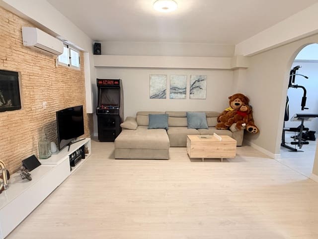5 soveværelse Bungalow til salg i Monforte del Cid med swimmingpool garage - € 445.000 (Ref: 9855496)