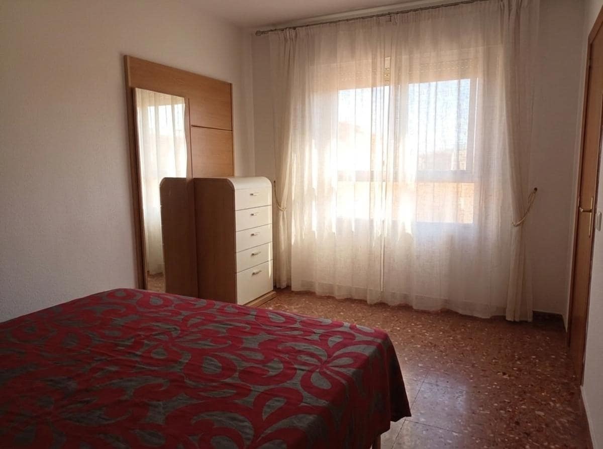 3 bedroom Flat for sale in Alicante / Alacant city with pool - € 275,000 (Ref: 9855498)