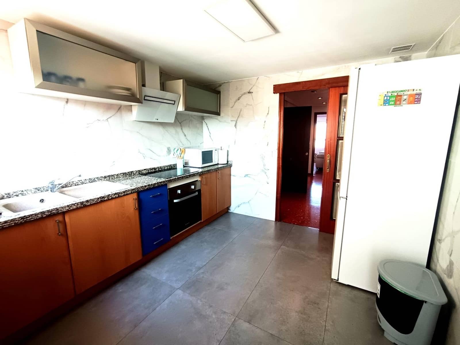 3 bedroom Flat for sale in Alicante / Alacant city with pool - € 275,000 (Ref: 9855498)