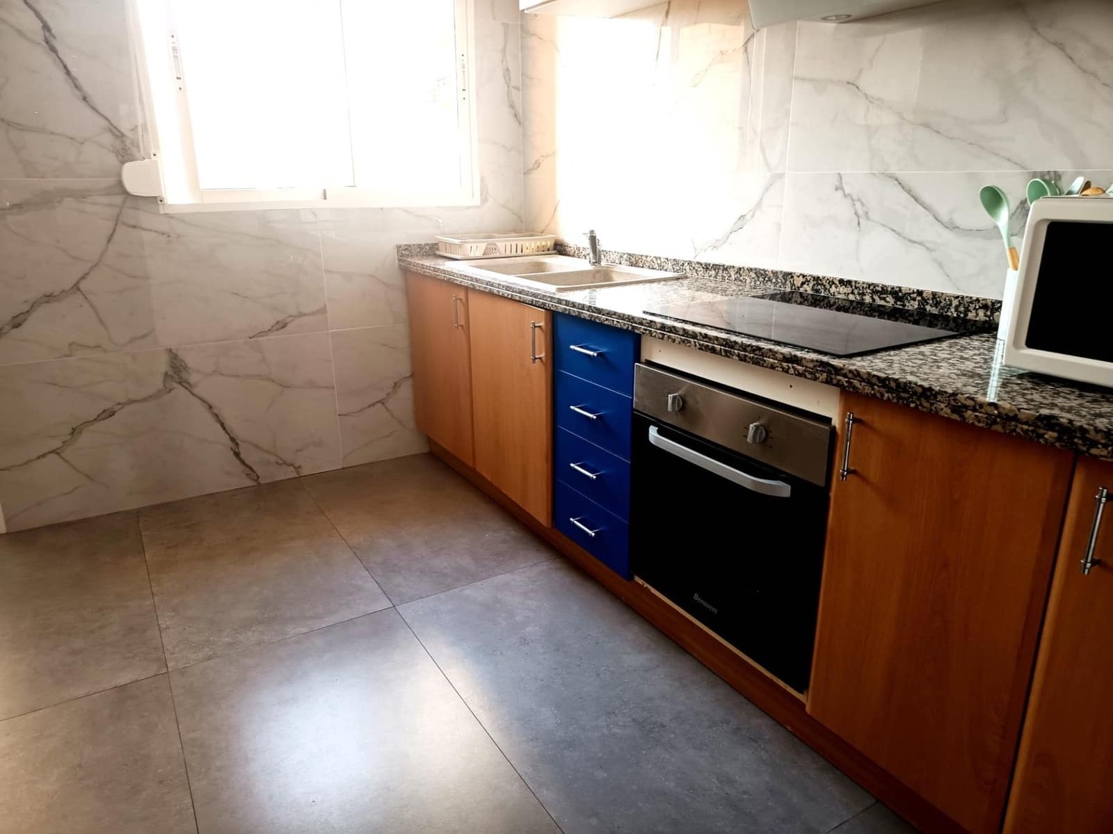 3 bedroom Flat for sale in Alicante / Alacant city with pool - € 275,000 (Ref: 9855498)