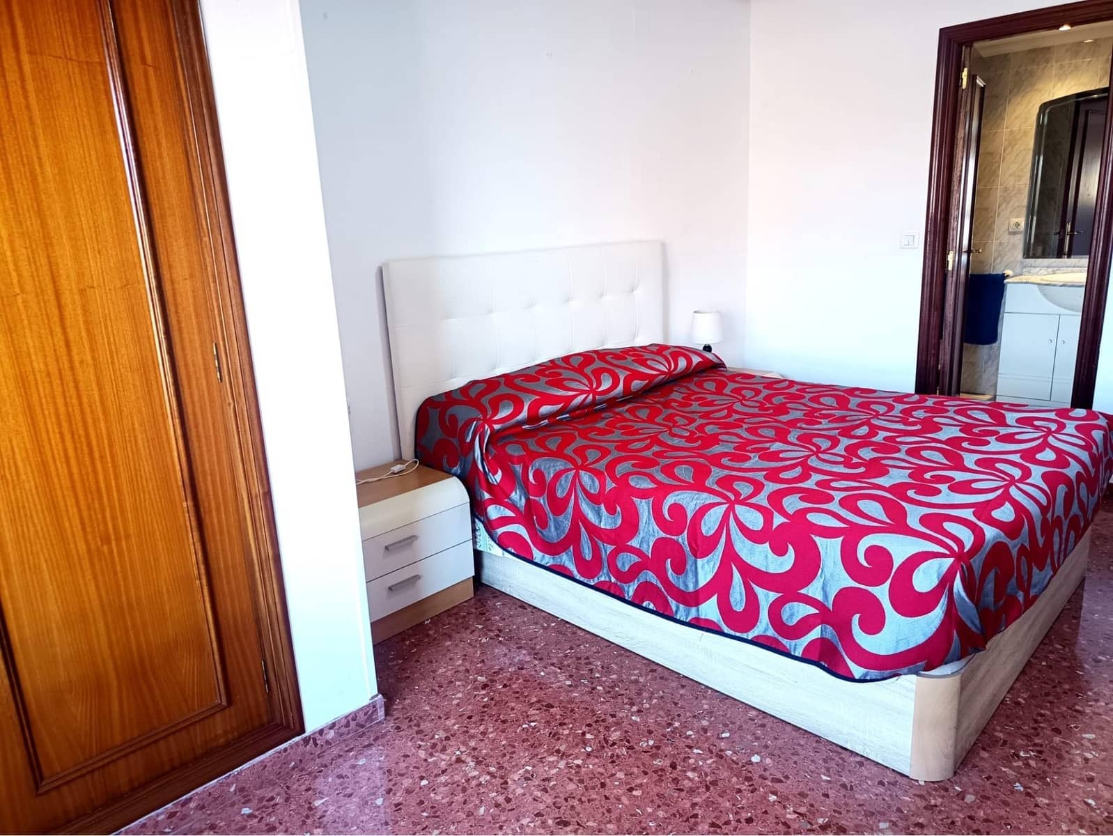 3 bedroom Flat for sale in Alicante / Alacant city with pool - € 275,000 (Ref: 9855498)