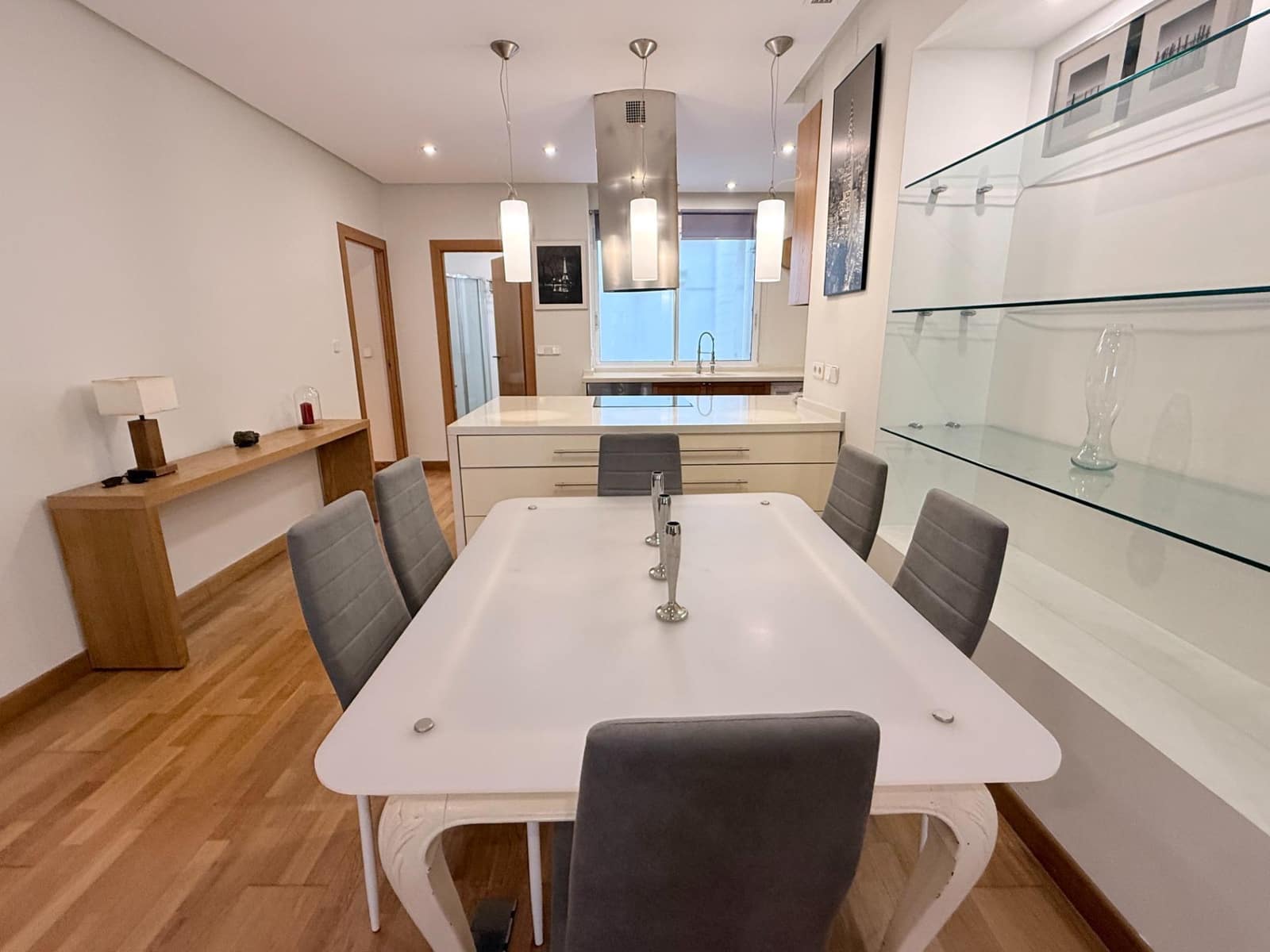 3 bedroom Flat for sale in Alicante / Alacant city - € 375,000 (Ref: 9860131)