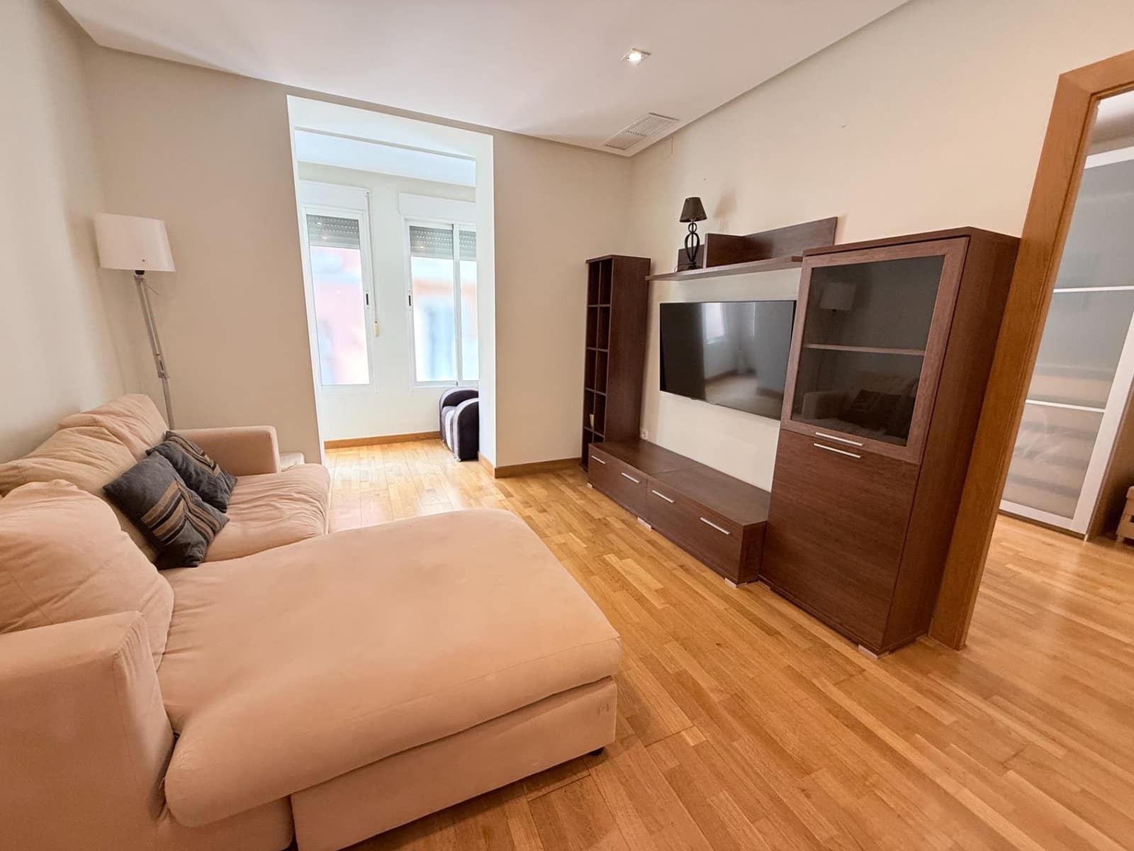 3 bedroom Flat for sale in Alicante / Alacant city - € 375,000 (Ref: 9860131)