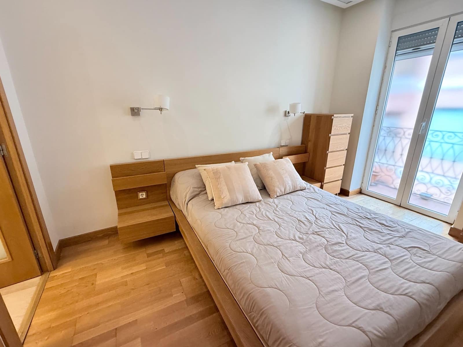 3 bedroom Flat for sale in Alicante / Alacant city - € 375,000 (Ref: 9860131)