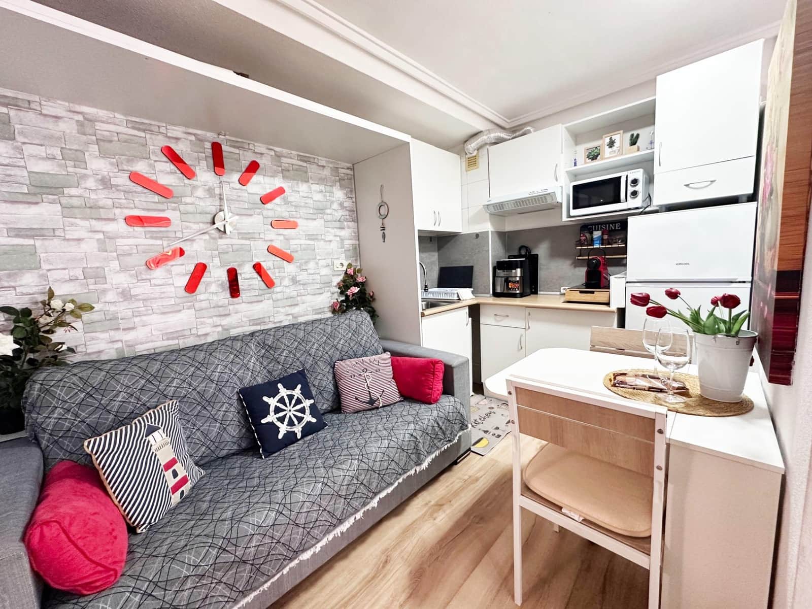 2 soveværelse Lejlighed til salg i Alicante by - € 235.000 (Ref: 9878895)