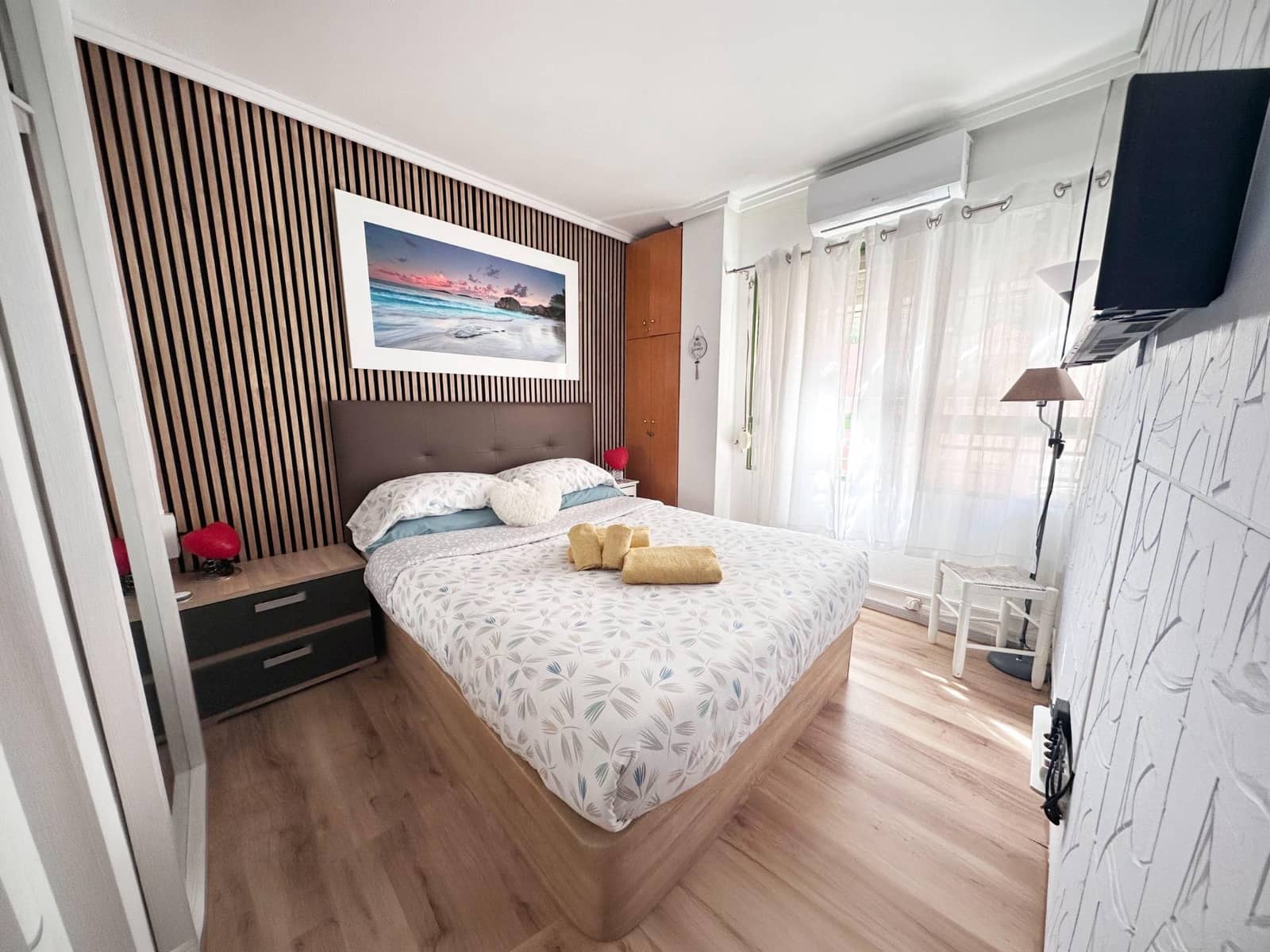 2 bedroom Flat for sale in Alicante / Alacant city - € 235,000 (Ref: 9878895)