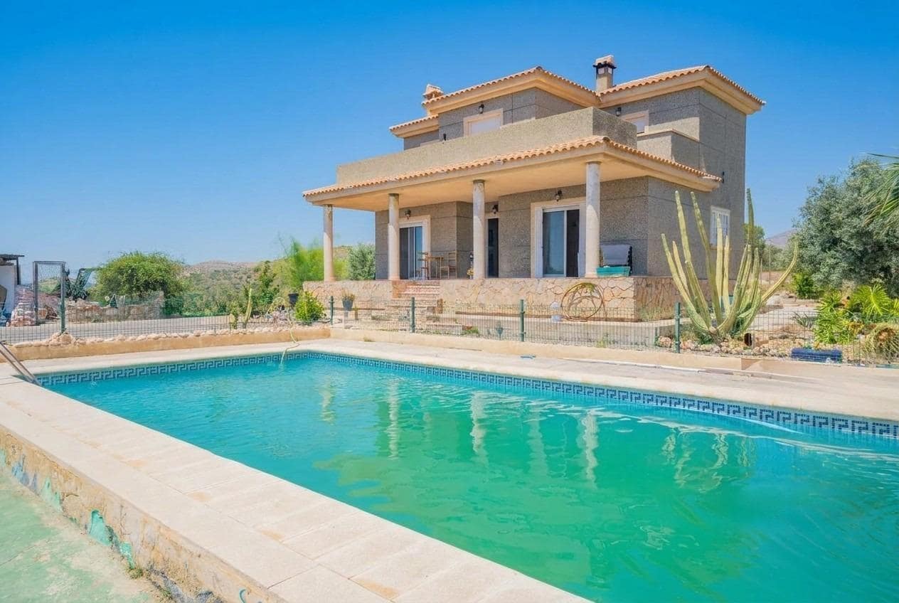 3 soveværelse Villa til salg i Moralet med swimmingpool - € 450.000 (Ref: 9930811)