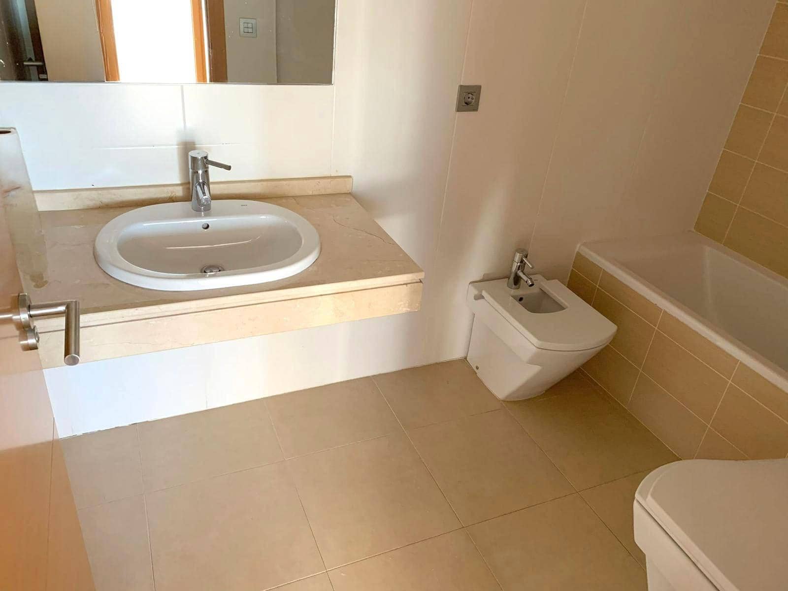2 bedroom Penthouse for sale in Alicante / Alacant city with pool garage - € 636,300 (Ref: 9930812)
