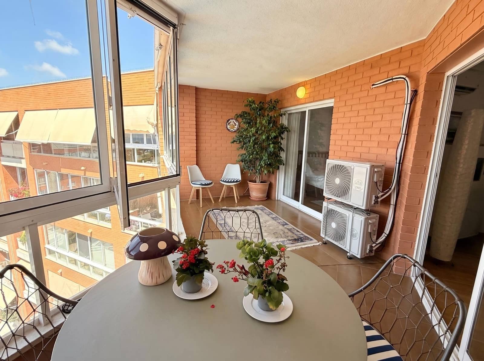 4 makuuhuone Kattohuoneisto myytävänä paikassa Alicante kaupunki mukana uima-altaan 
autotalli - 425 000 € (Ref: 9931556)