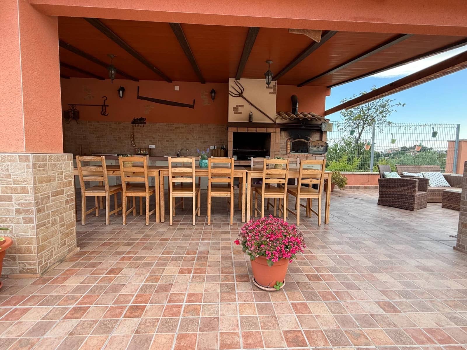 3 bedroom Villa for sale in Aguas de Busot / Aigues - € 460,000 (Ref: 9931557)