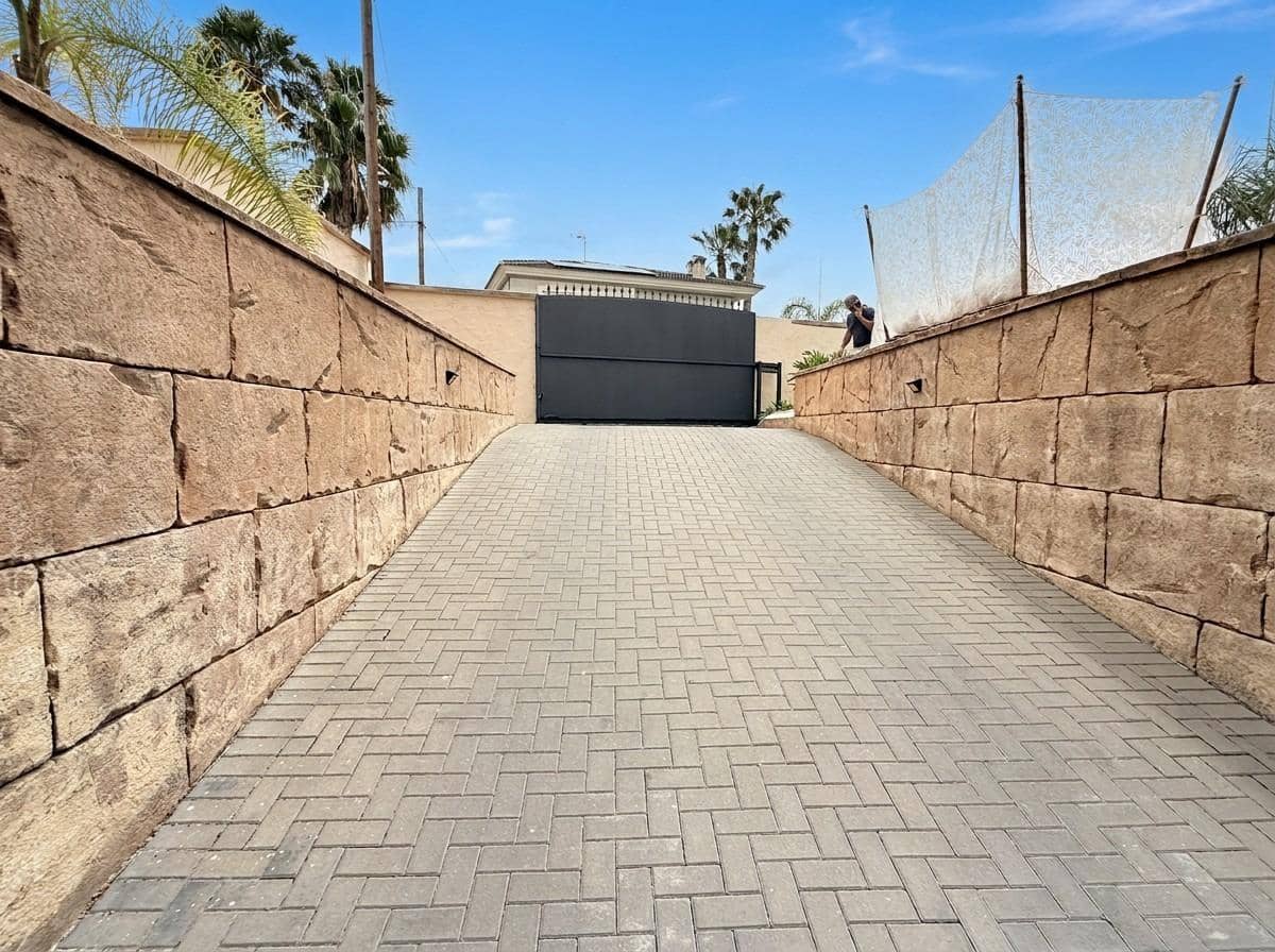 4 chambre Villa/Maison à vendre à San Vicente / Sant Vicent del Raspeig avec piscine garage - 1 065 000 € (Ref: 9947952)