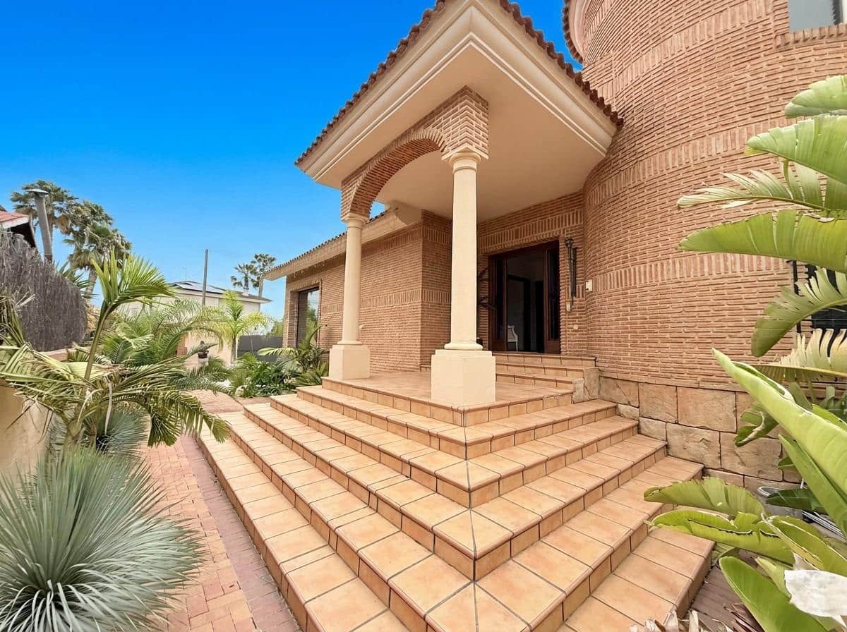 4 chambre Villa/Maison à vendre à San Vicente / Sant Vicent del Raspeig avec piscine garage - 1 065 000 € (Ref: 9947952)