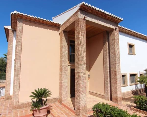 5 bedroom Villa for sale in Partida Tosal - Zona del Castellans, Javea / Xàbia - € 1,215,000 (Ref: 8810699)