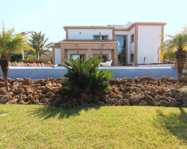 5 bedroom Villa for sale in Partida Tosal - Zona del Castellans, Javea / Xàbia - € 1,215,000 (Ref: 8810699)